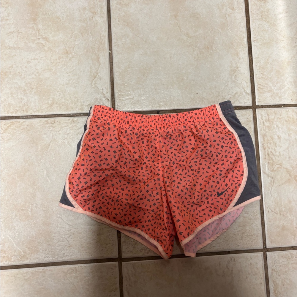 Nike girls fro fit shorts women's large